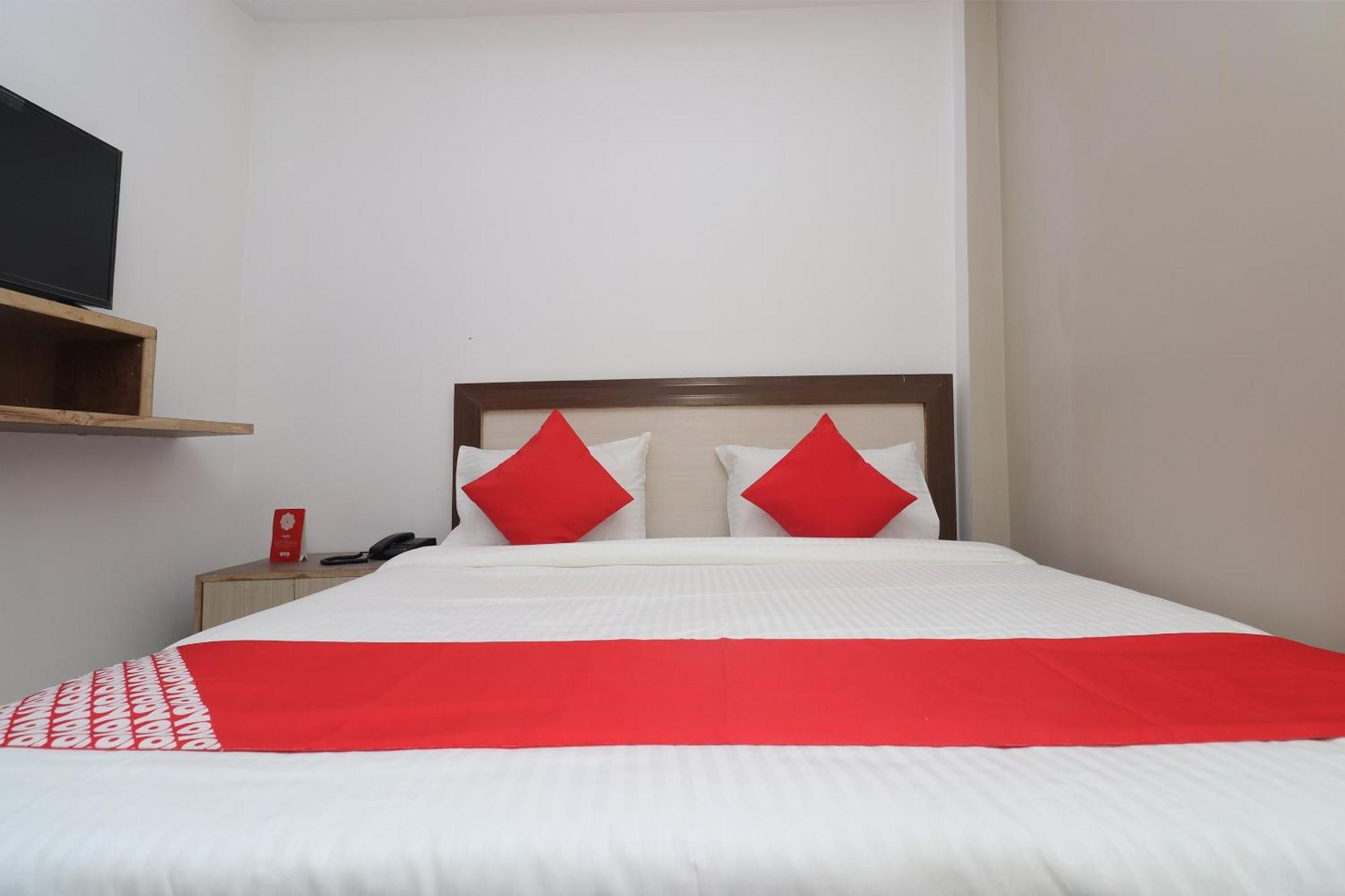 Hotel O Swastik Resort Colonelganj ภายนอก รูปภาพ
