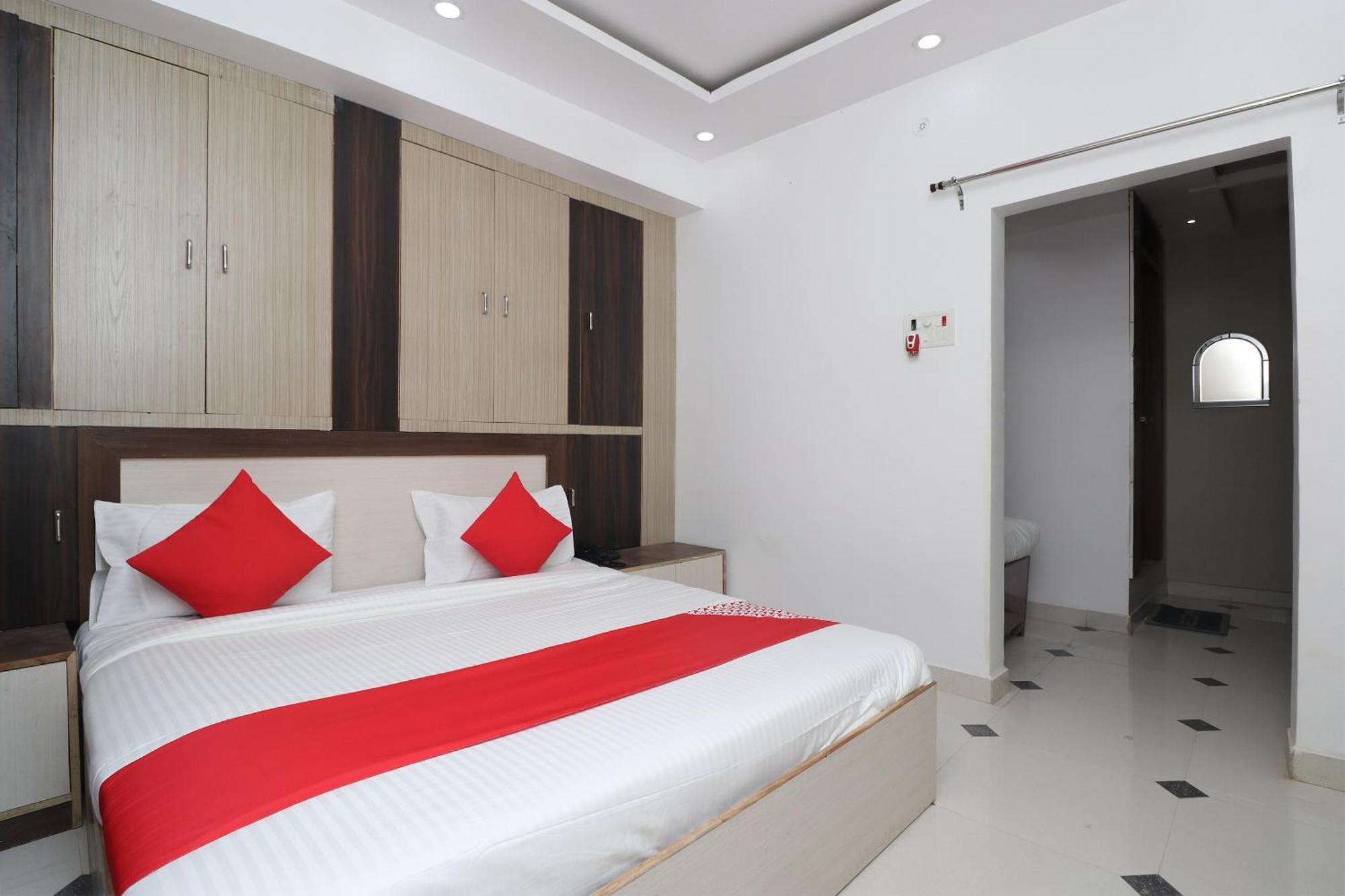 Hotel O Swastik Resort Colonelganj ภายนอก รูปภาพ