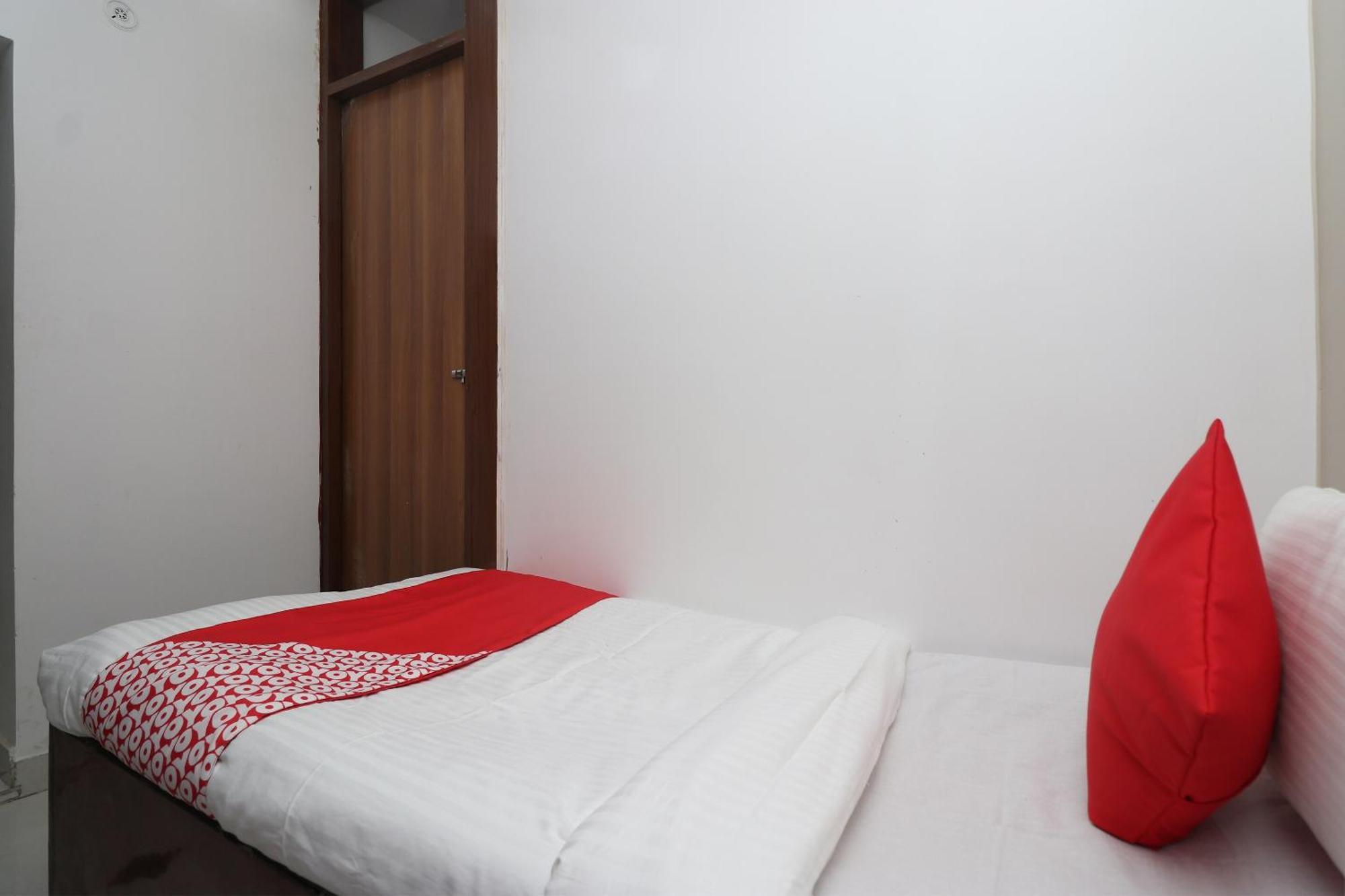 Hotel O Swastik Resort Colonelganj ภายนอก รูปภาพ