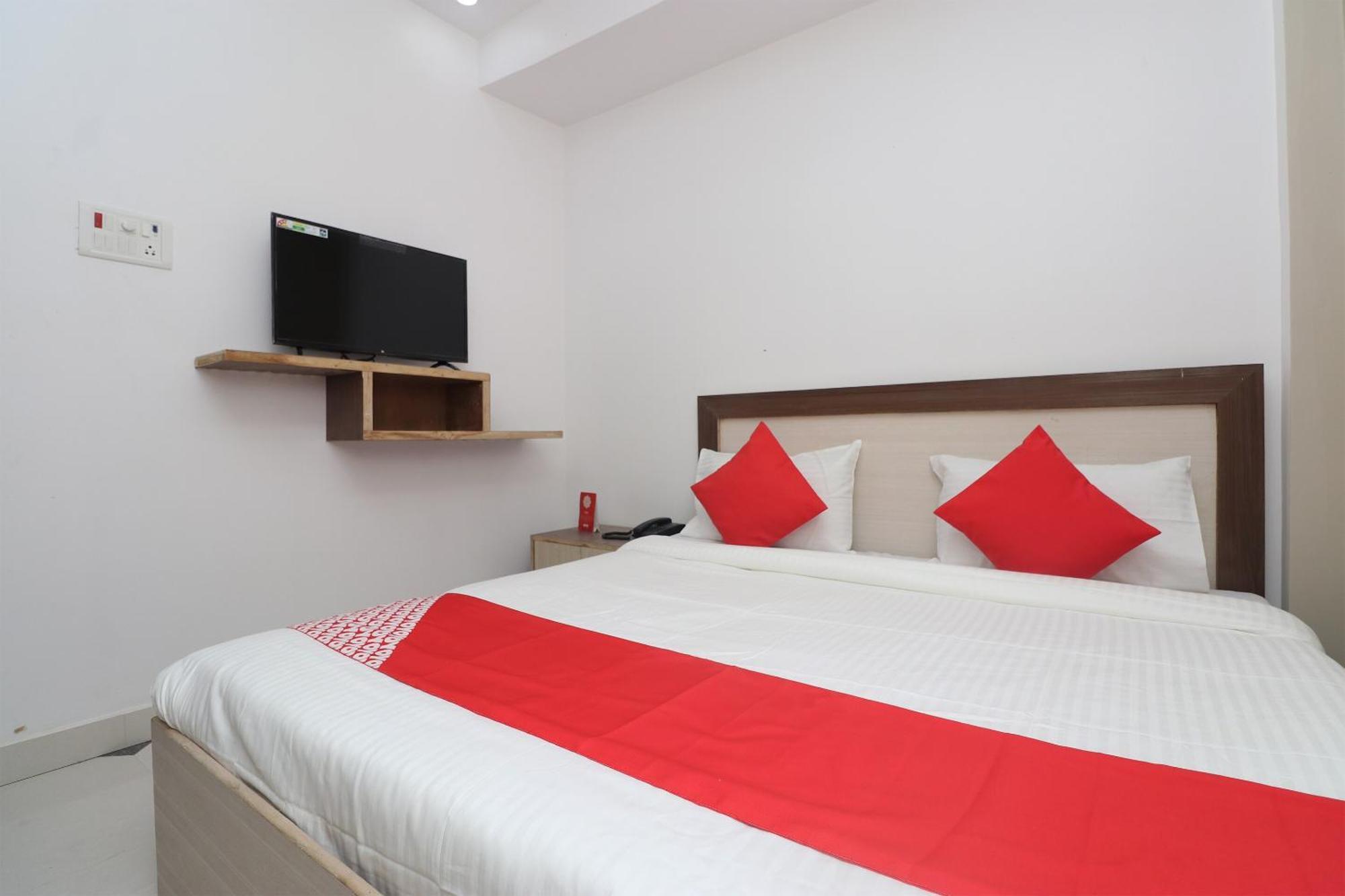 Hotel O Swastik Resort Colonelganj ภายนอก รูปภาพ