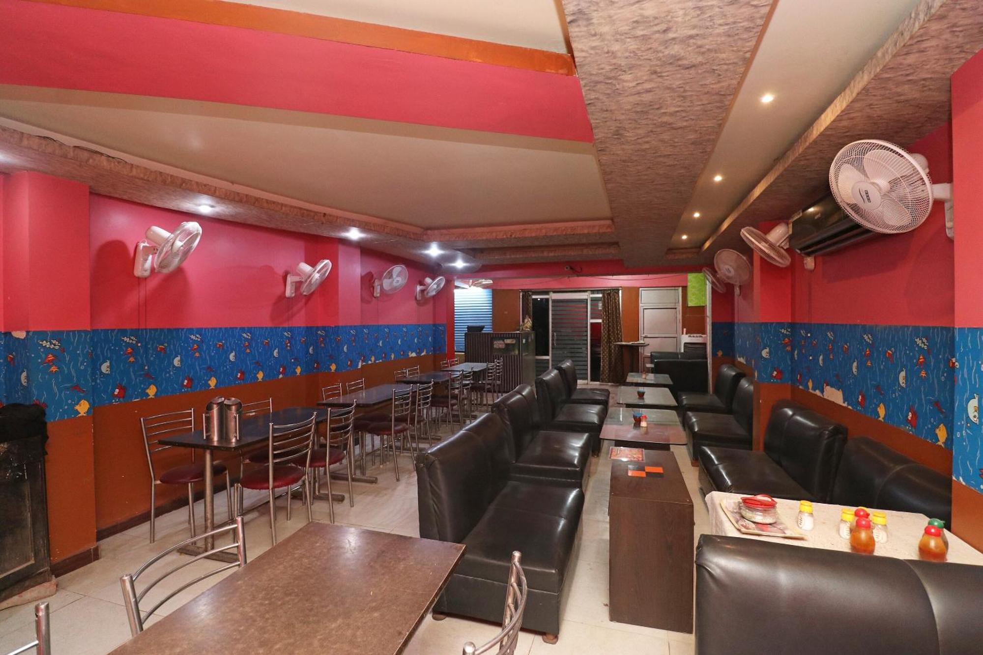 Hotel O Swastik Resort Colonelganj ภายนอก รูปภาพ
